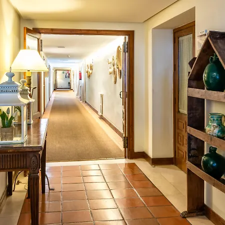 Hotel De Gibralfaro 4*