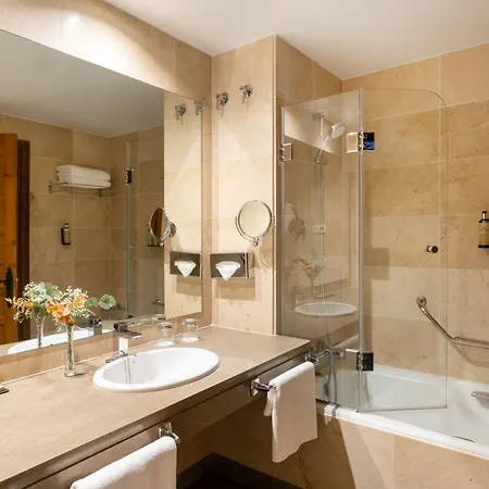 Hotel De Gibralfaro 4*
