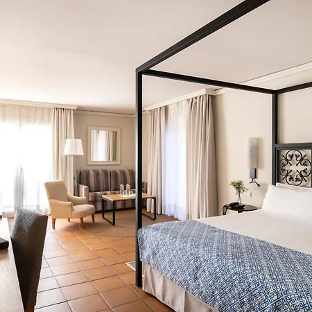 Hotel De Gibralfaro 4*